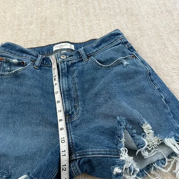 Abercrombie & Fitch Curve Love 4" High Rise Mom Jeans Denim Shorts 29/8 Blue - Picture 6 of 9